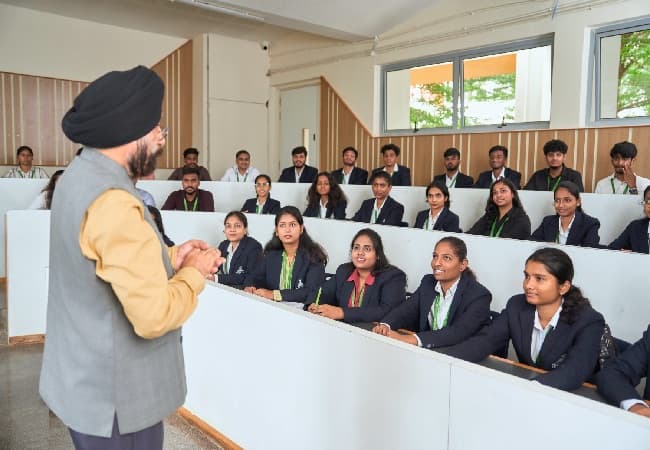Presidency College lecture in progress