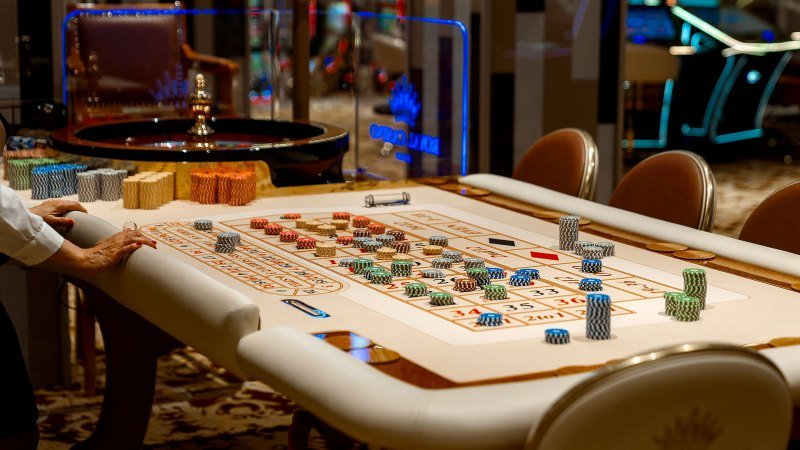 casino table game odds